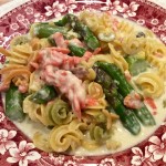 Smoked Salmon & Asparagus with Alfredo Sauce